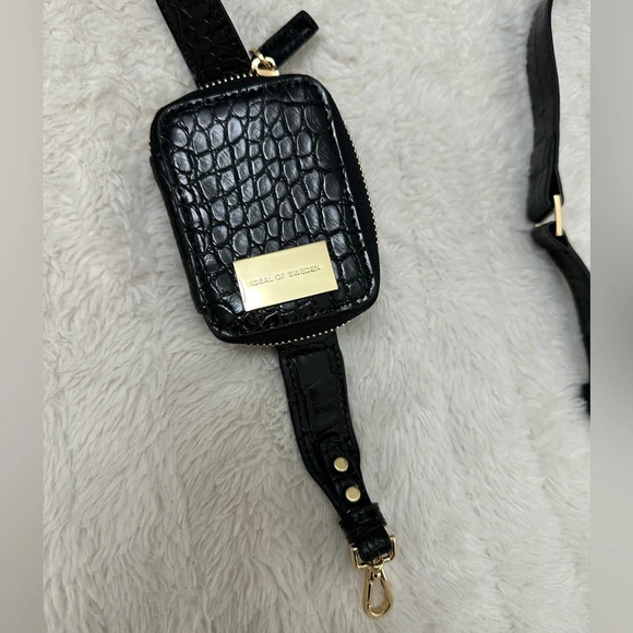 IDEAL OF SWEDEN BLACK CROC IPHONE 12/12 PRO NECKLACE/ CROSSBODY CASE - Picture 9 of 10
